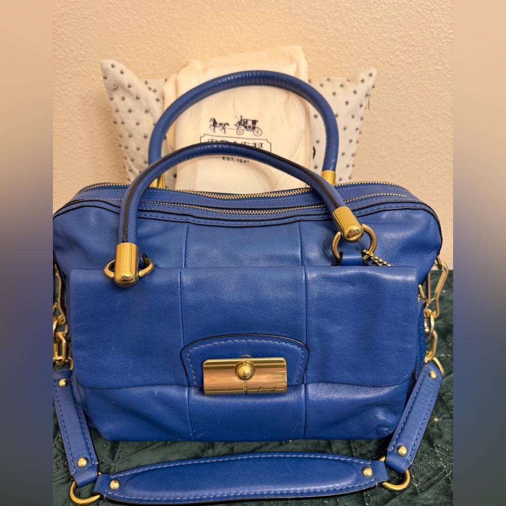 GENTLY USED …… AUTHENTIC COACH ROYAL BLUE TOTE W/SHOULDER STRAP, D1069-14751